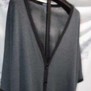 Liz & Me for Catherines Gray Knit Poncho, Size 5X 34-36W